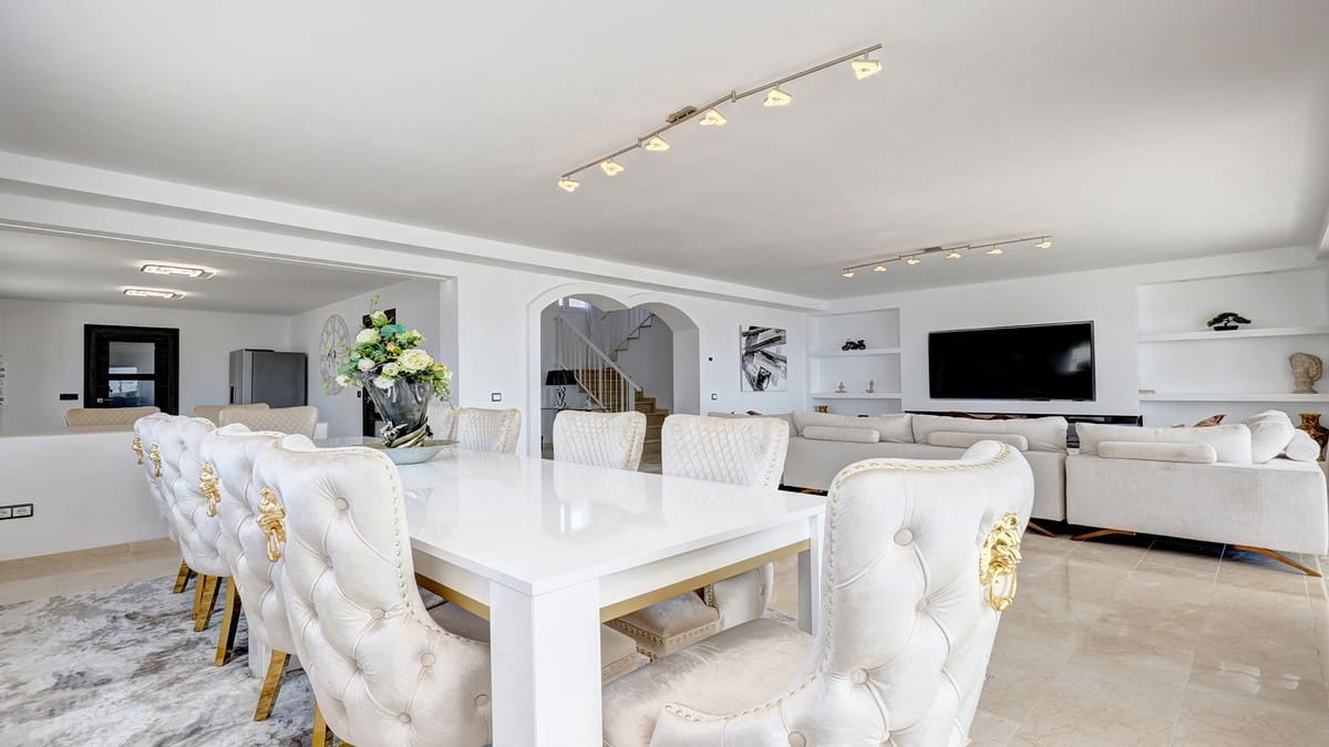 Chalet de 5 habitaciones en Casares en venta - 1.675.000 € (Ref: 9317068)