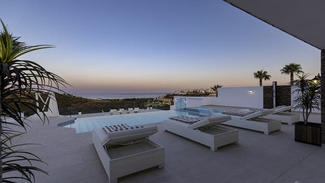 5 soveværelse Villa til salg i Casares - € 1.675.000 (Ref: 9317068)