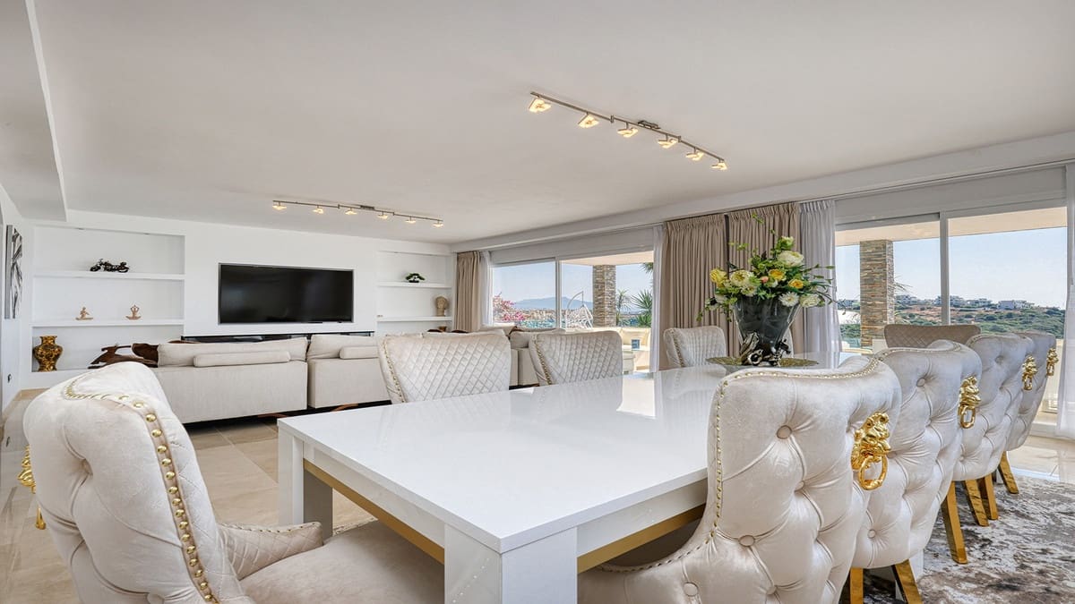 Chalet de 5 habitaciones en Casares en venta - 1.675.000 € (Ref: 9317068)