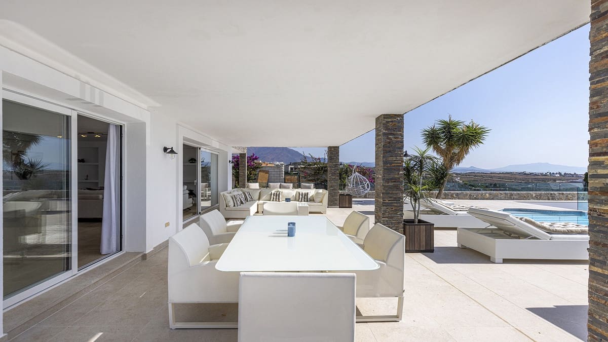 Chalet de 5 habitaciones en Casares en venta - 1.675.000 € (Ref: 9317068)