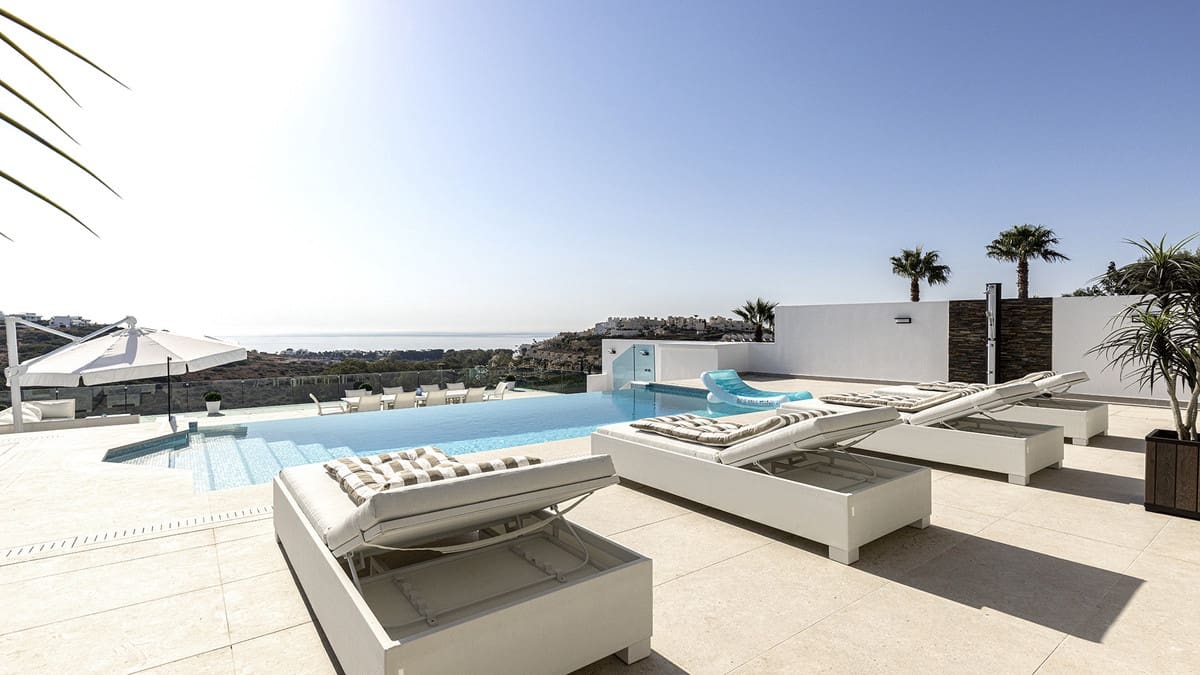 Chalet de 5 habitaciones en Casares en venta - 1.675.000 € (Ref: 9317068)