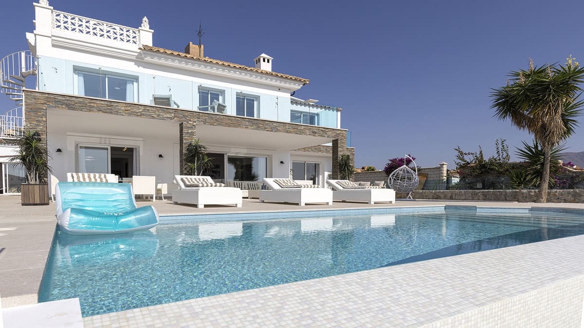 Chalet de 5 habitaciones en Casares en venta - 1.675.000 € (Ref: 9317068)