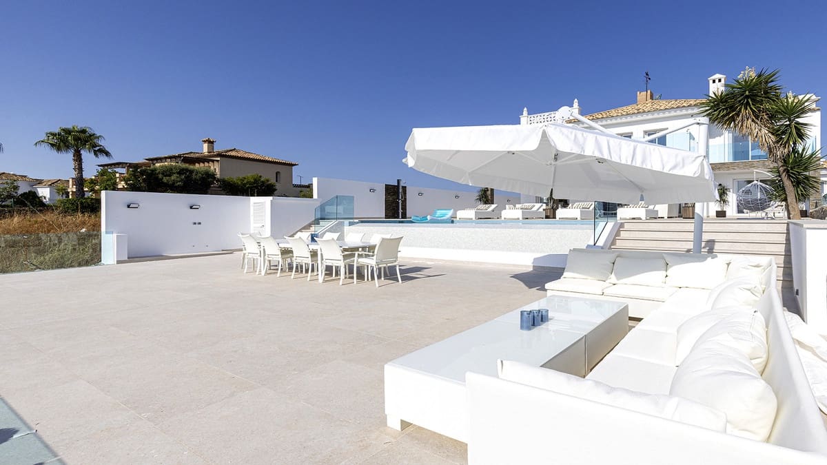 Chalet de 5 habitaciones en Casares en venta - 1.675.000 € (Ref: 9317068)