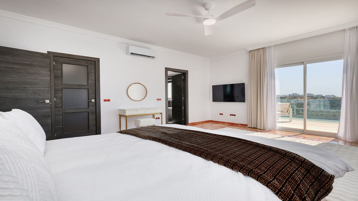 Chalet de 5 habitaciones en Casares en venta - 1.675.000 € (Ref: 9317068)