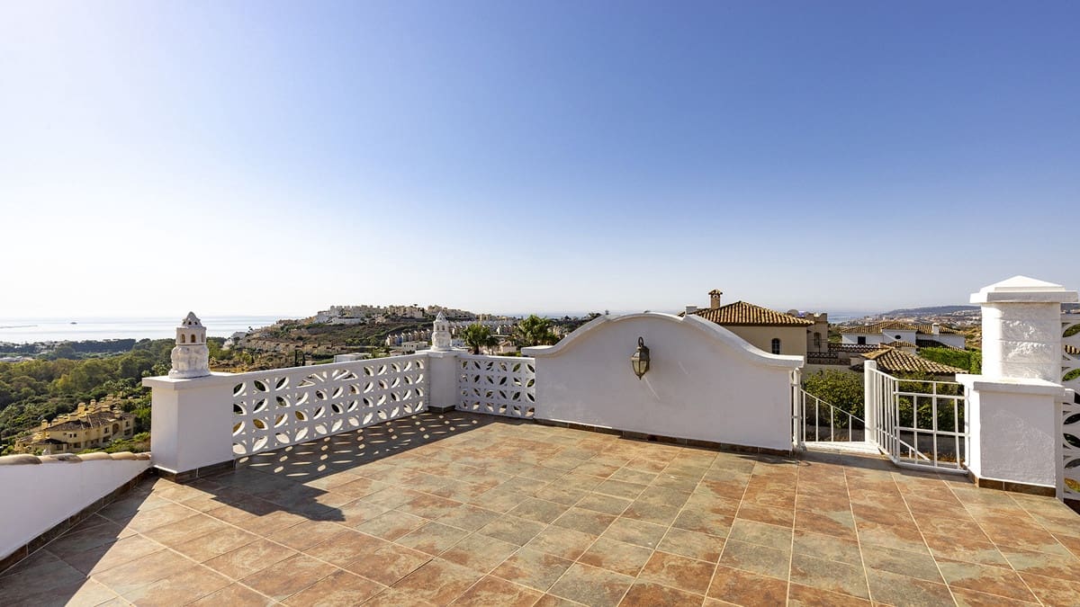 Chalet de 5 habitaciones en Casares en venta - 1.675.000 € (Ref: 9317068)