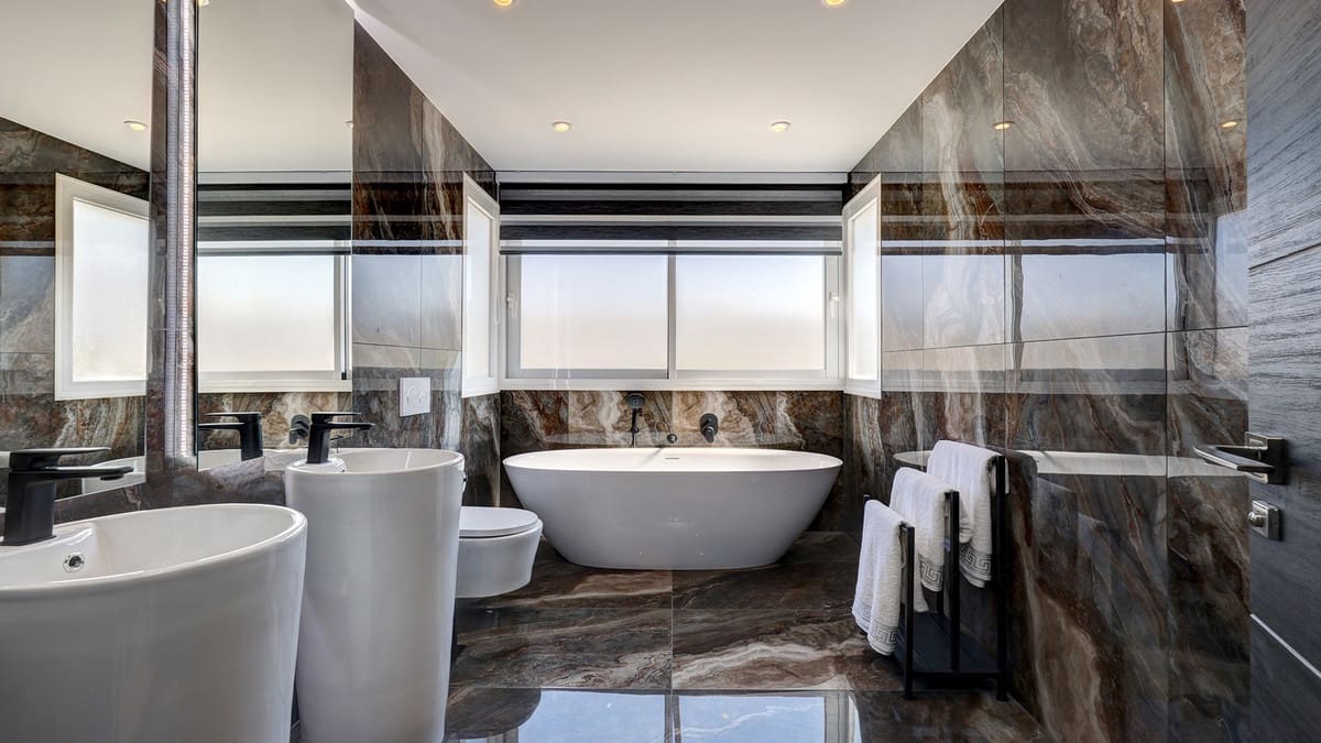 Chalet de 5 habitaciones en Casares en venta - 1.675.000 € (Ref: 9317068)