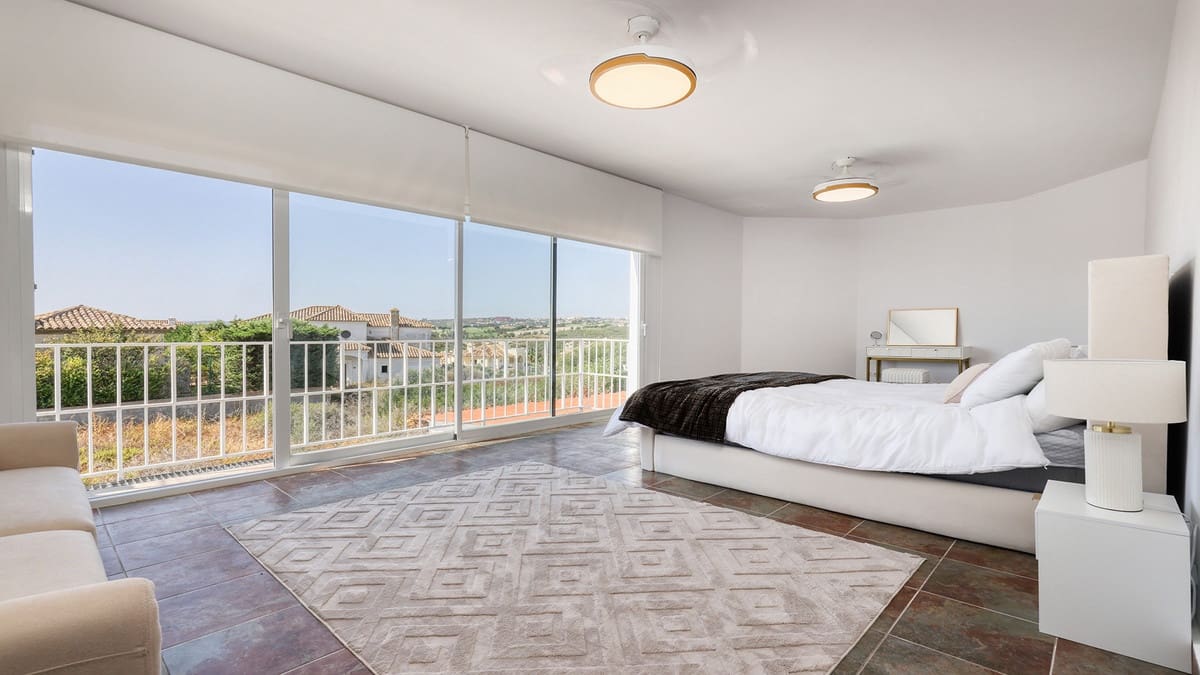 Chalet de 5 habitaciones en Casares en venta - 1.675.000 € (Ref: 9317068)