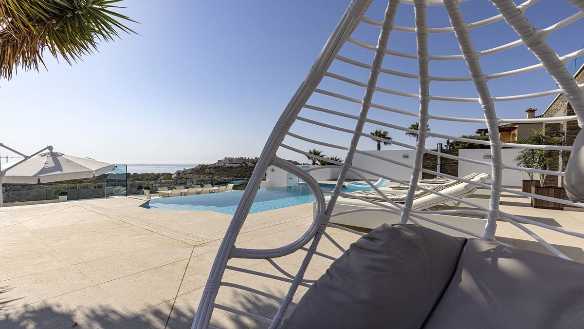 Chalet de 5 habitaciones en Casares en venta - 1.675.000 € (Ref: 9317068)