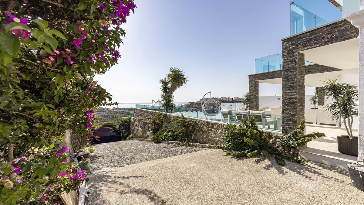 Chalet de 5 habitaciones en Casares en venta - 1.675.000 € (Ref: 9317068)