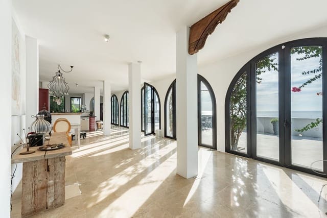 Chalet de 3 habitaciones en Manilva en venta con garaje - 1.495.000 € (Ref: 9317071)