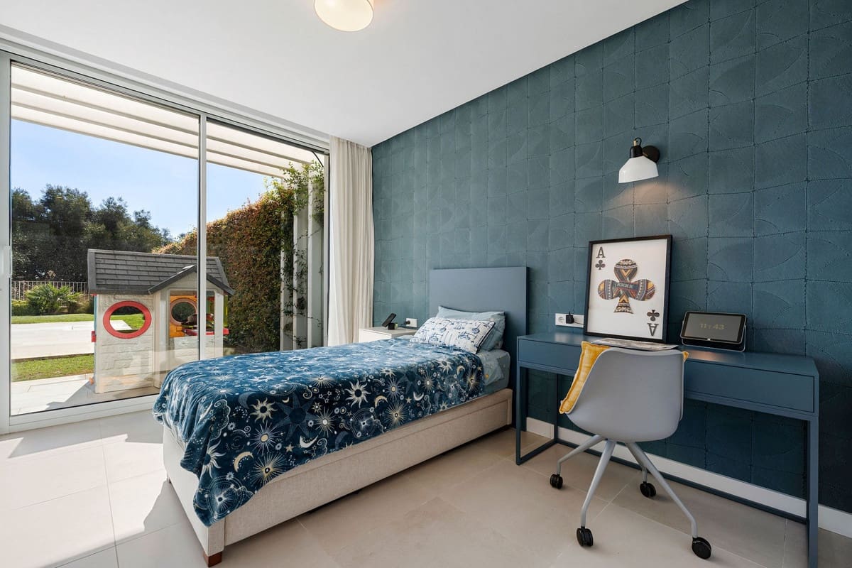 5 sypialnia Willa na sprzedaż w Sotogrande - 1 495 000 € (Ref: 9317072)