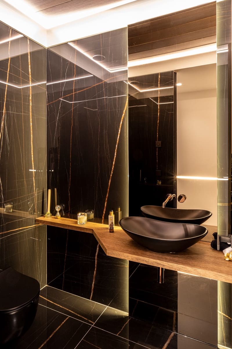 6 bedroom Villa for sale in El Paraiso with garage - € 6,800,000 (Ref: 9325763)