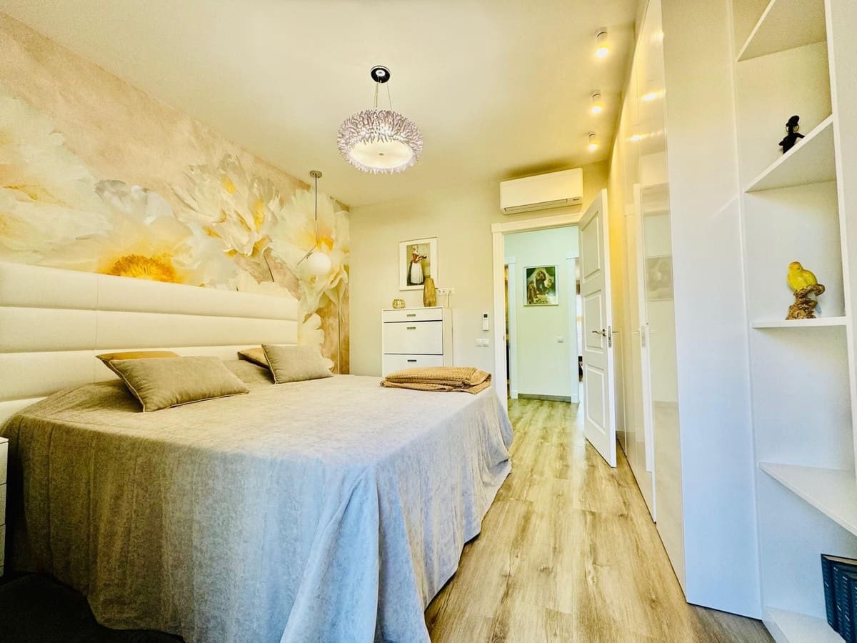 3 sypialnia Apartament na sprzedaż w Bahia de Marbella - 1 200 000 € (Ref: 9332895)