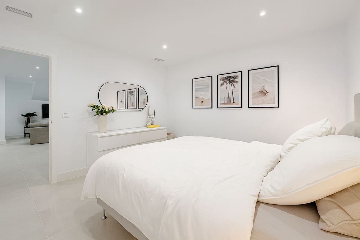 4 bedroom Apartment for sale in Artola - € 849,000 (Ref: 9332899)