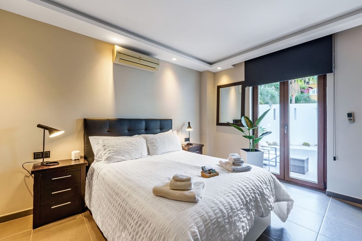 5 makuuhuone Huvila myytävänä paikassa El Rosario mukana 
autotalli - 2 499 000 € (Ref: 9334271)