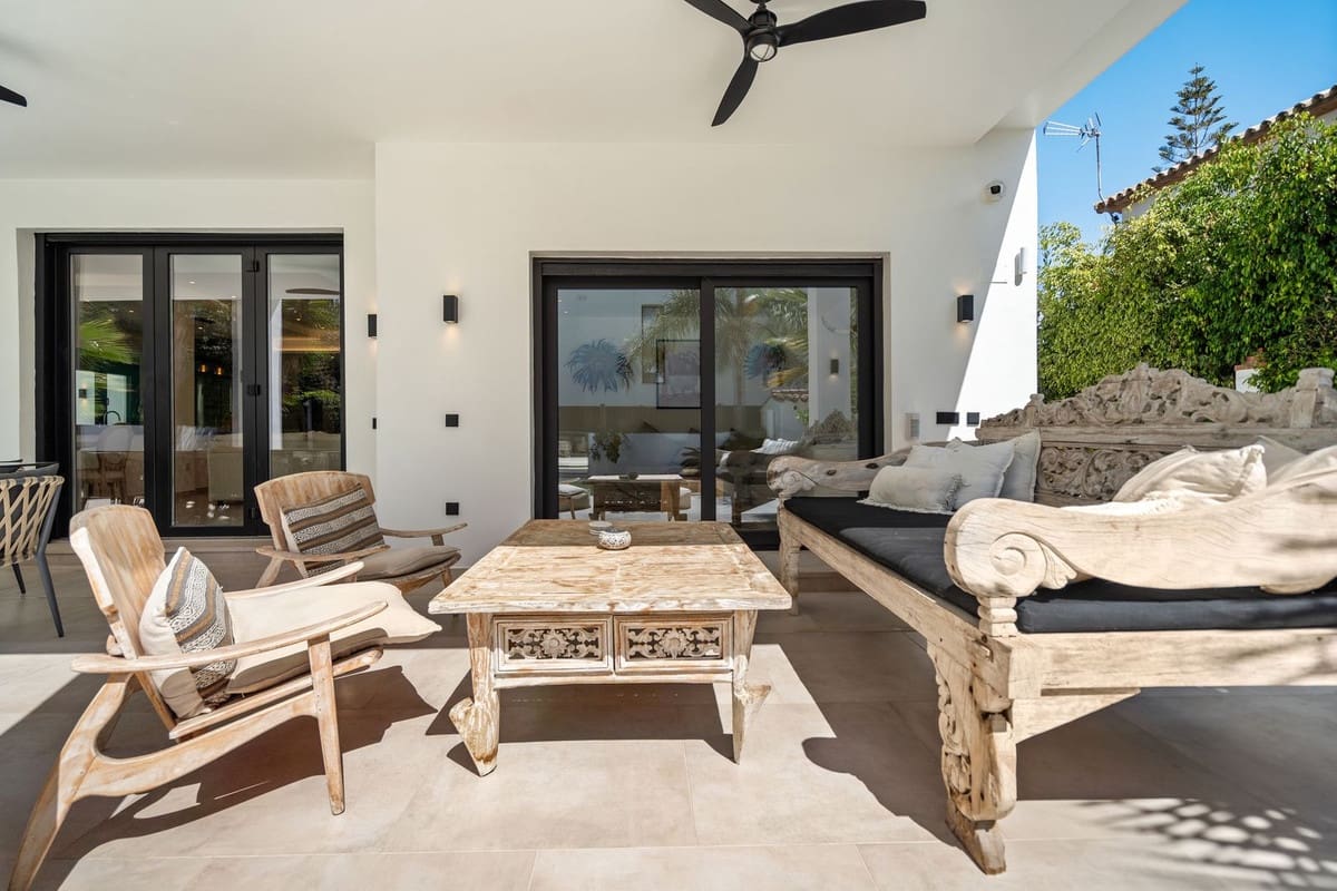 4 bedroom Villa for sale in Marbesa - € 2,499,000 (Ref: 9334272)