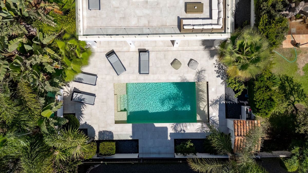 4 bedroom Villa for sale in Marbesa - € 2,499,000 (Ref: 9334272)