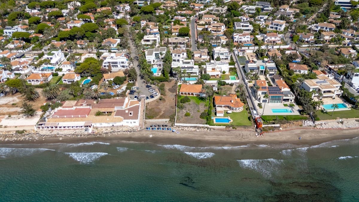 4 bedroom Villa for sale in Marbesa - € 2,499,000 (Ref: 9334272)