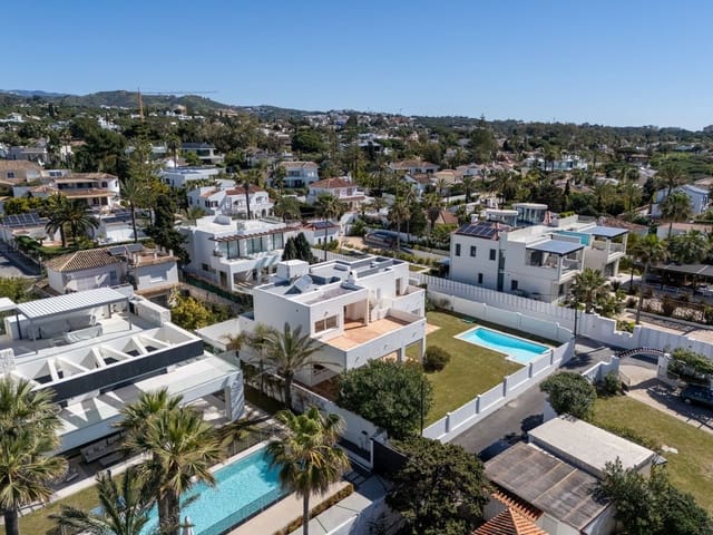 5 sypialnia Willa na sprzedaż w Marbesa, Marbella z garażem - 2 585 000 € (Ref: 9334273)