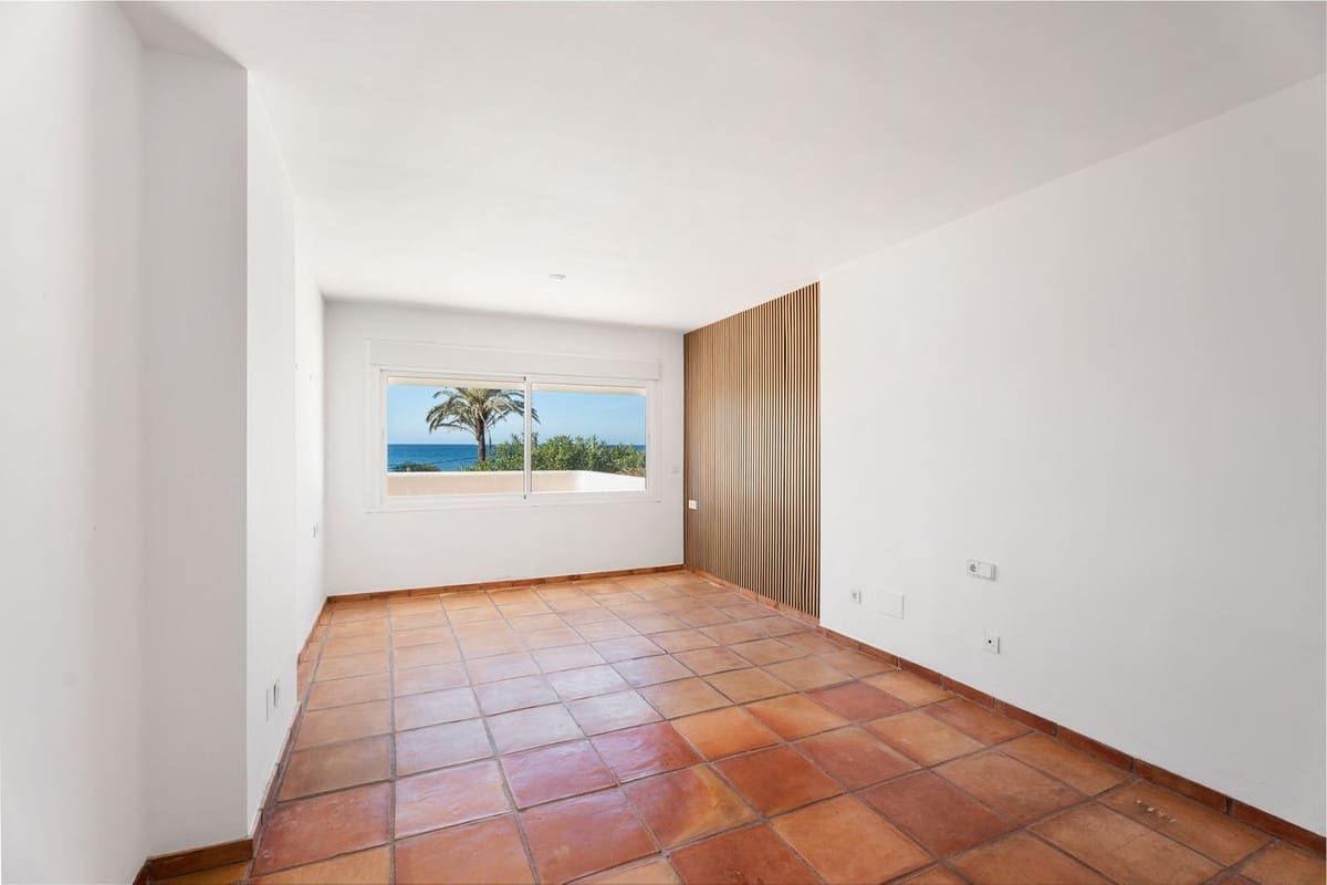 5 soverom Villa til salgs i Marbesa med garasje - € 2 650 000 (Ref: 9334273)