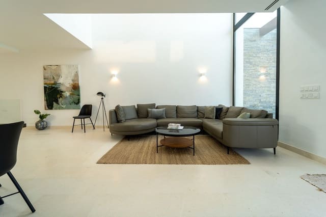 5 makuuhuone Omakotitalo myytävänä paikassa Cabopino, Marbella - 1 495 000 € (Ref: 9334281)