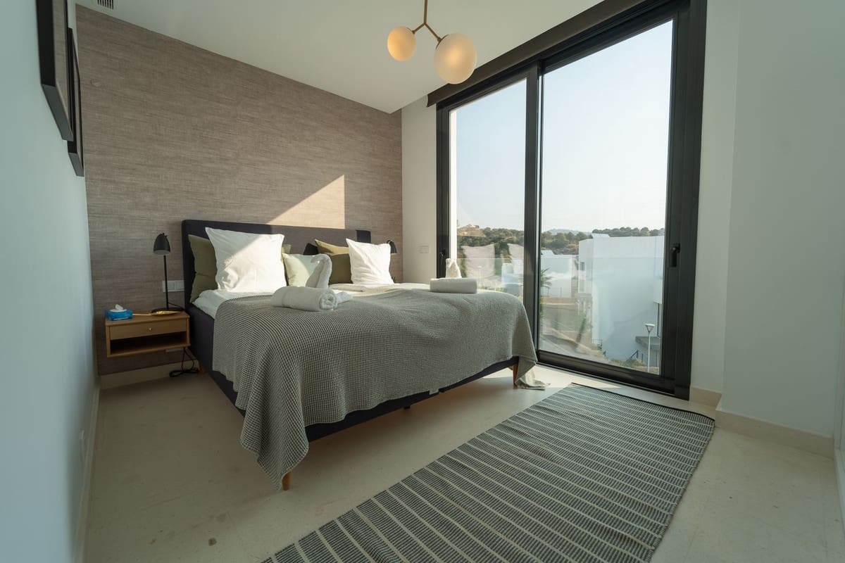 5 makuuhuone Omakotitalo myytävänä paikassa Cabopino - 1 495 000 € (Ref: 9334281)