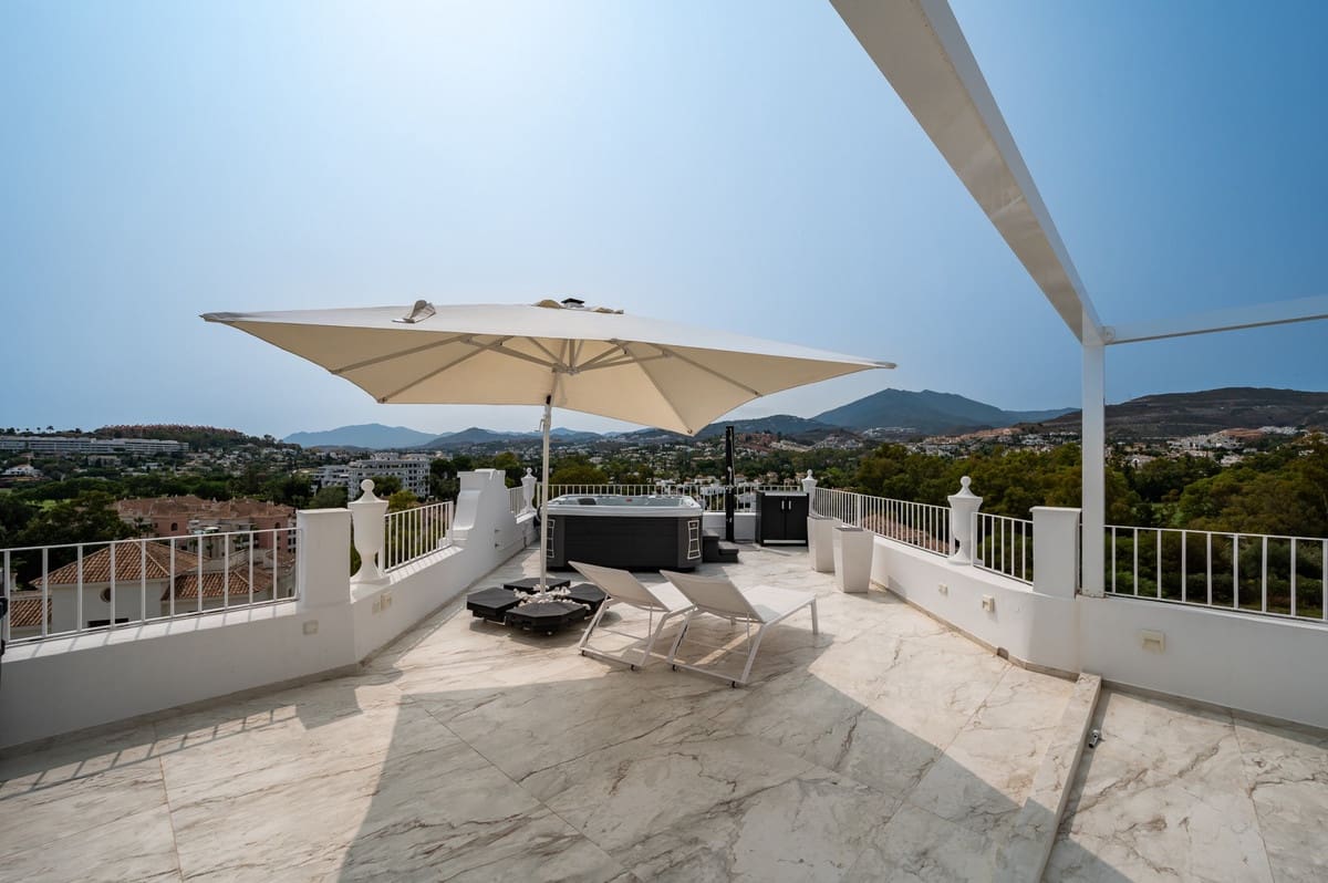 3 soverom Hus til salgs i Nueva Andalucia - € 1 050 000 (Ref: 9382025)