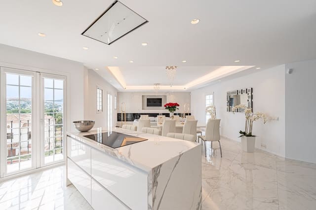 3 sypialnia Dom na sprzedaż w Nueva Andalucia, Marbella - 1 050 000 € (Ref: 9382025)