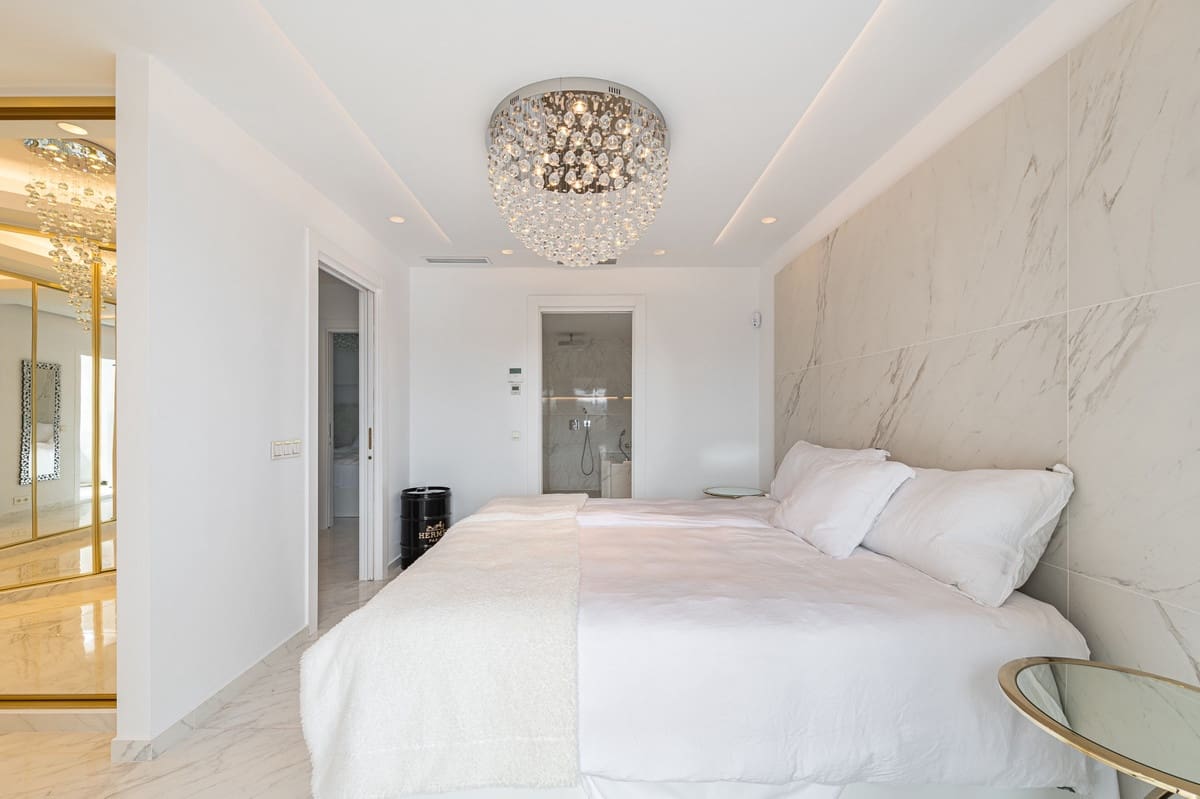 3 soverom Hus til salgs i Nueva Andalucia - € 1 050 000 (Ref: 9382025)