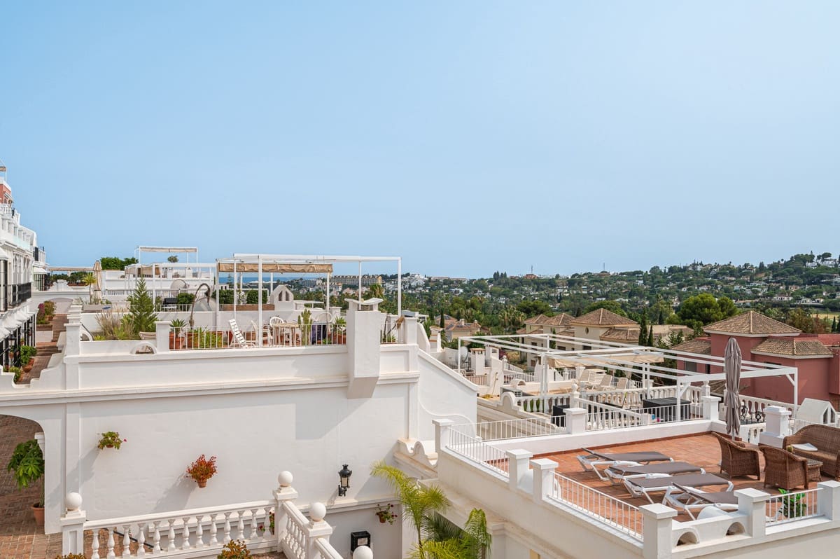 3 soverom Hus til salgs i Nueva Andalucia - € 1 050 000 (Ref: 9382025)