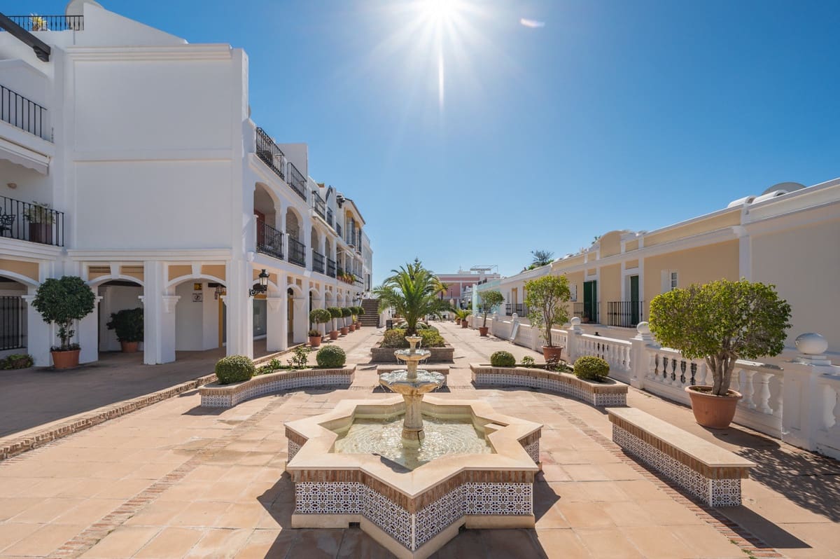 3 soverom Hus til salgs i Nueva Andalucia - € 1 050 000 (Ref: 9382025)