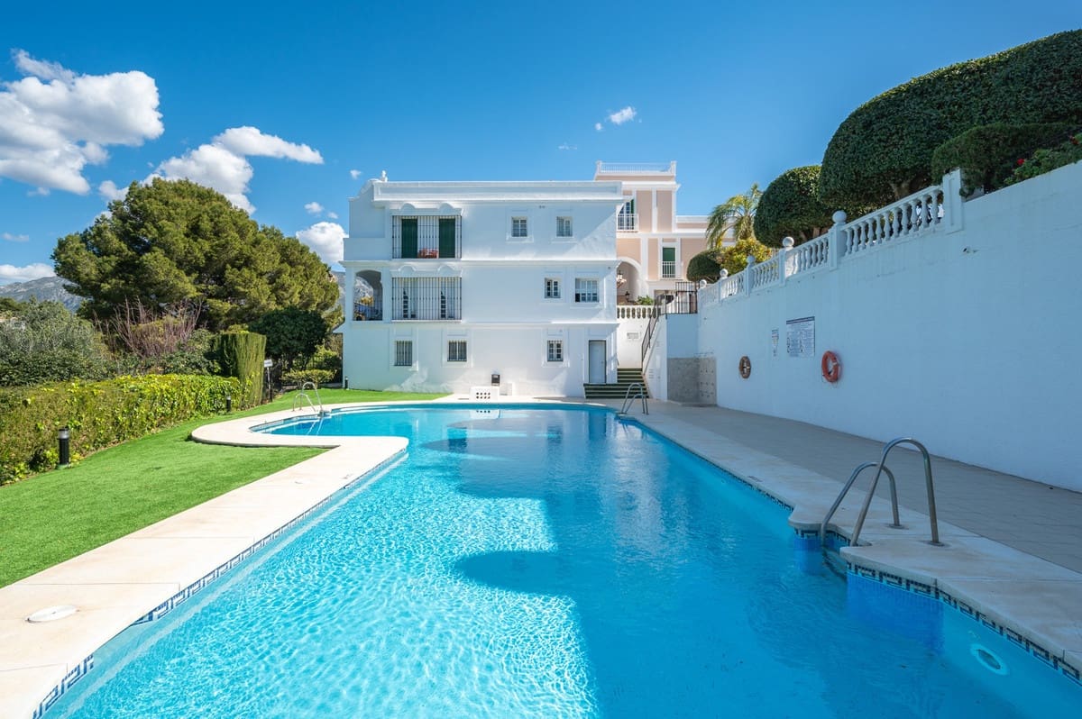 3 soverom Hus til salgs i Nueva Andalucia - € 1 050 000 (Ref: 9382025)