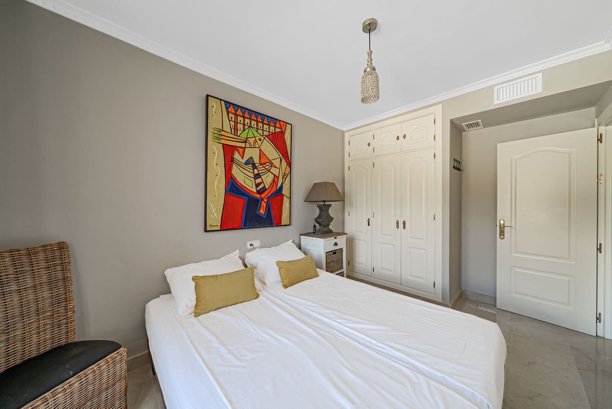 4 soverom Hus til salgs i Estepona - € 585 000 (Ref: 9412951)