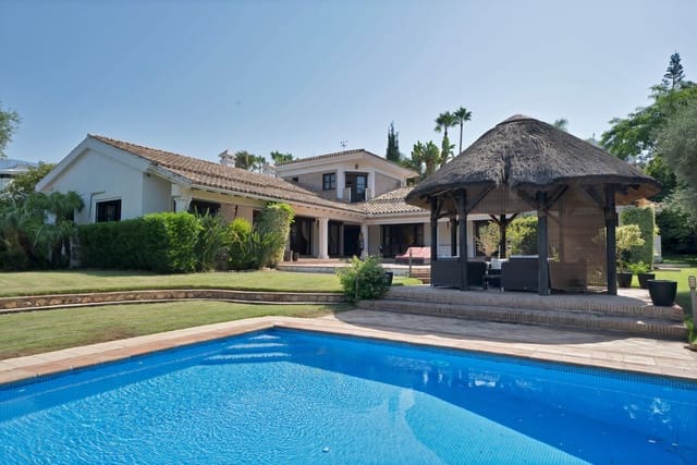 4 bedroom Villa for sale in Estepona - € 2,850,000 (Ref: 9412953)