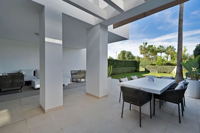 3 bedroom Apartment for sale in Atalaya-Isdabe, Estepona - € 895,000 (Ref: 9412954)