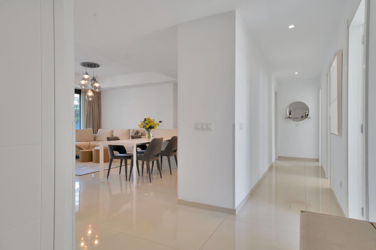 Apartamento de 3 habitaciones en New Golden Mile en venta - 895.000 € (Ref: 9412954)