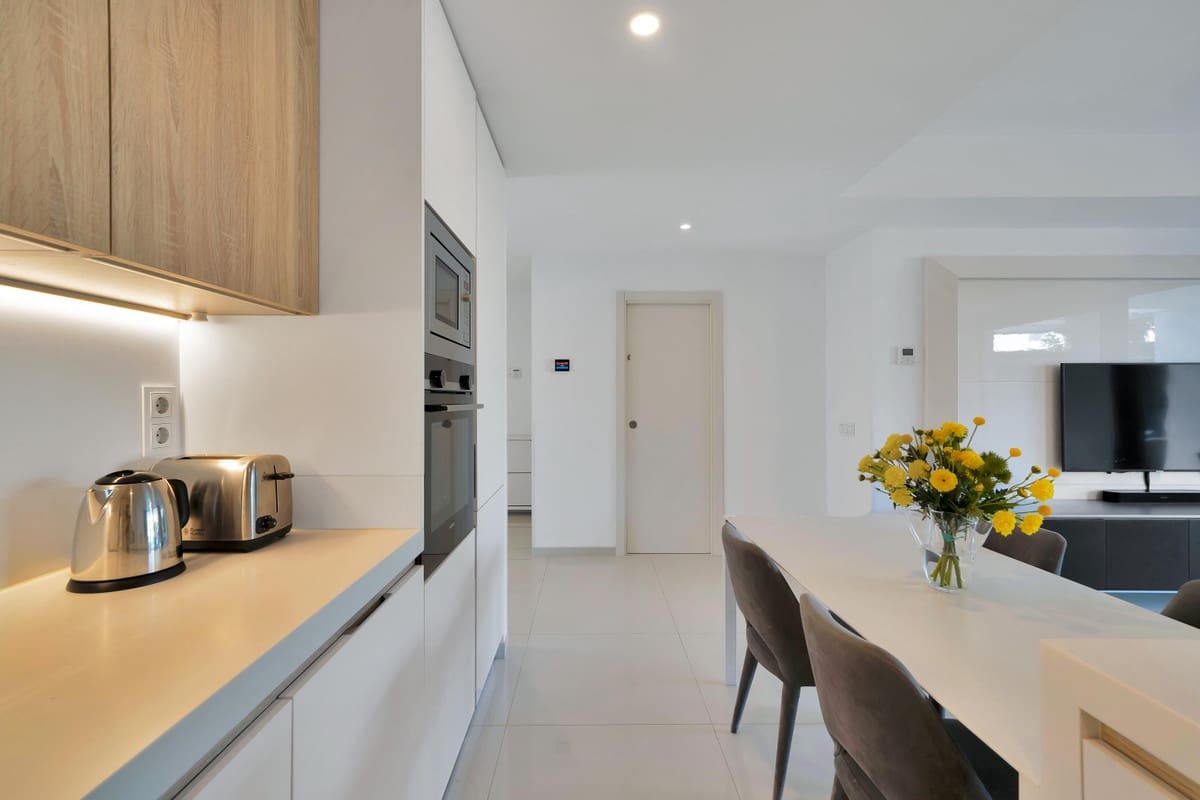 3 soveværelse Lejlighed til salg i New Golden Mile - € 895.000 (Ref: 9412954)