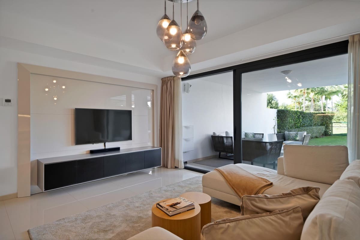 3 soveværelse Lejlighed til salg i New Golden Mile - € 895.000 (Ref: 9412954)