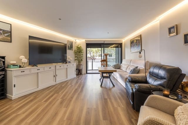 3 soverom Leilighet til salgs i Estepona med garasje - € 759 000 (Ref: 9412955)