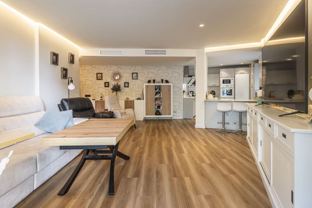 Apartamento de 3 habitaciones en Estepona en venta con garaje - 759.000 € (Ref: 9412955)