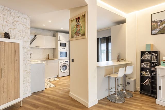 3 chambre Appartement à vendre à Estepona avec garage - 759 000 € (Ref: 9412955)