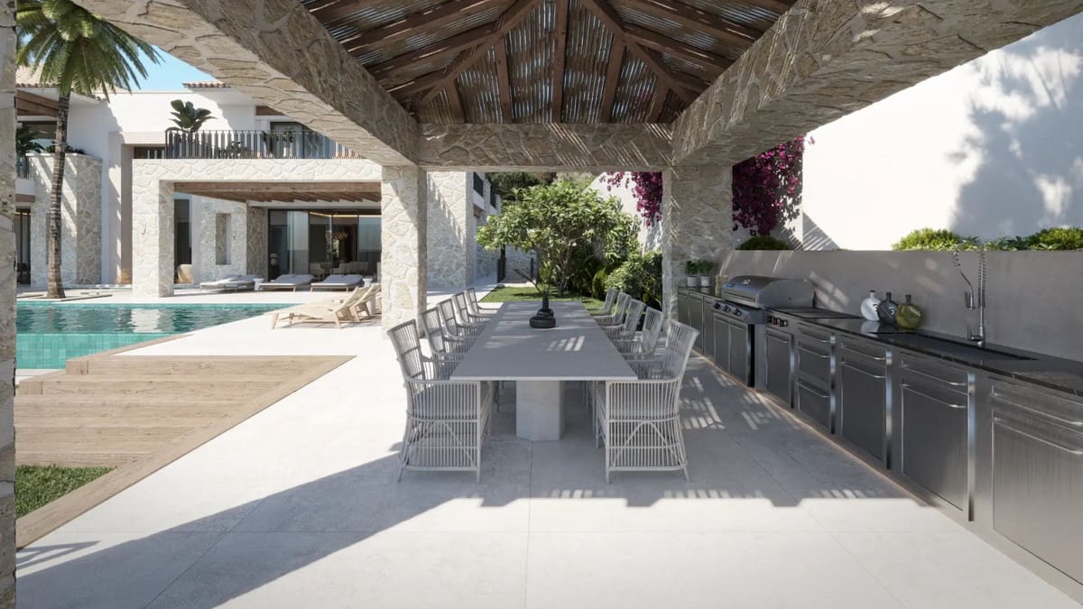 8 bedroom Villa for sale in Marbella with garage - € 18,000,000 (Ref: 9413141)