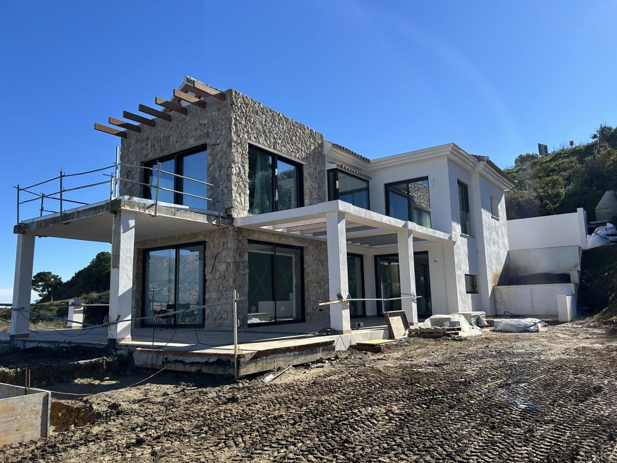 5 bedroom Villa for sale in La Cala Golf with garage - € 1,661,940 (Ref: 9413156)