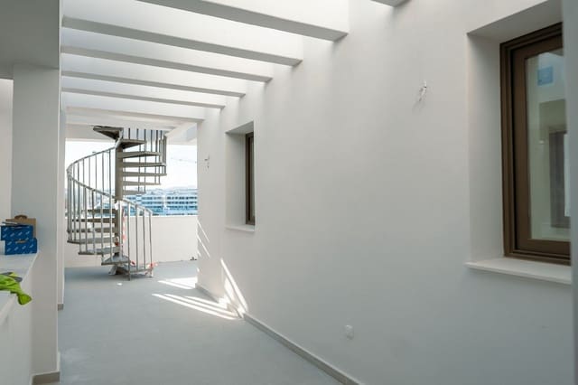 2 quarto Apartamento para venda em Estepona - 629 000 € (Ref: 9413185)