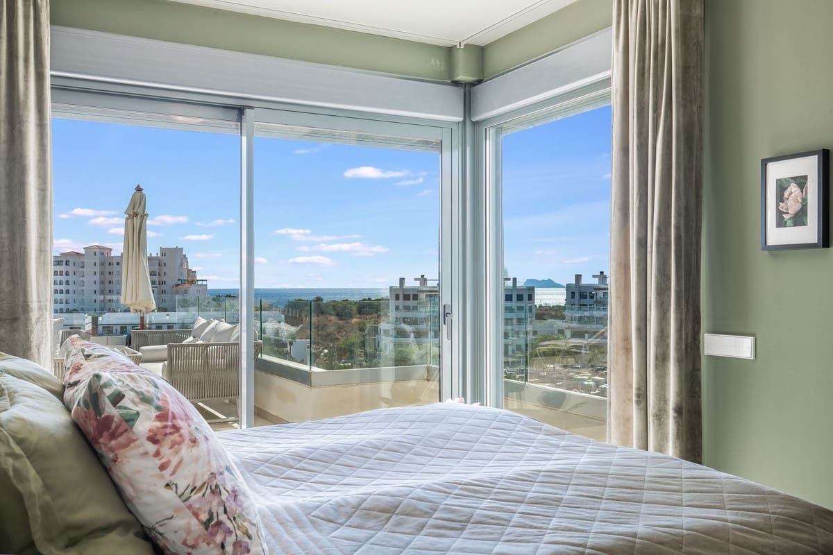 4 makuuhuone Huoneisto myytävänä paikassa Estepona mukana 
autotalli - 1 090 000 € (Ref: 9413187)