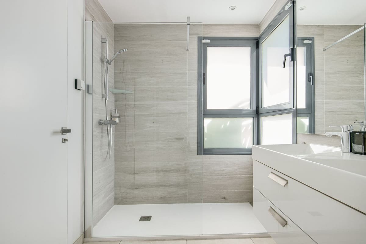 4 makuuhuone Huoneisto myytävänä paikassa Estepona mukana 
autotalli - 1 090 000 € (Ref: 9413187)