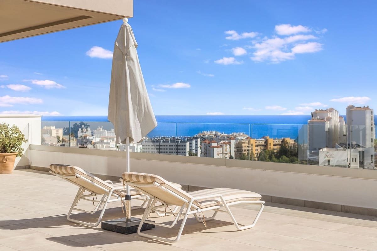 Apartamento de 4 habitaciones en Estepona en venta con garaje - 1.090.000 € (Ref: 9413187)