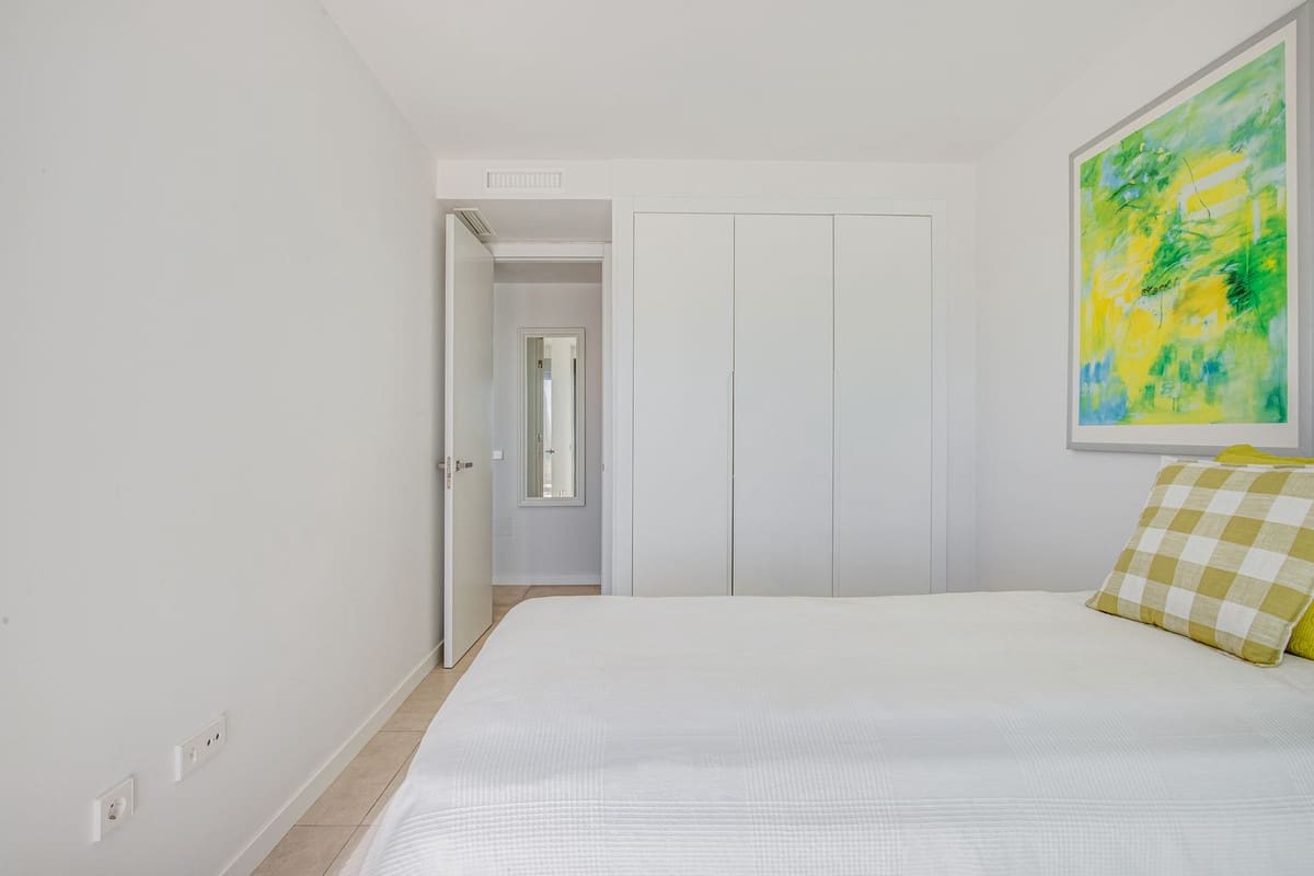 Apartamento de 4 habitaciones en Estepona en venta con garaje - 1.090.000 € (Ref: 9413187)