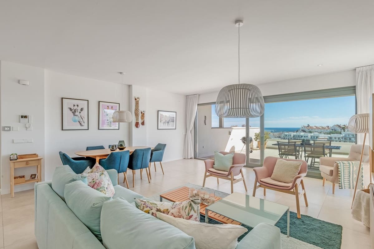 Apartamento de 4 habitaciones en Estepona en venta con garaje - 1.090.000 € (Ref: 9413187)