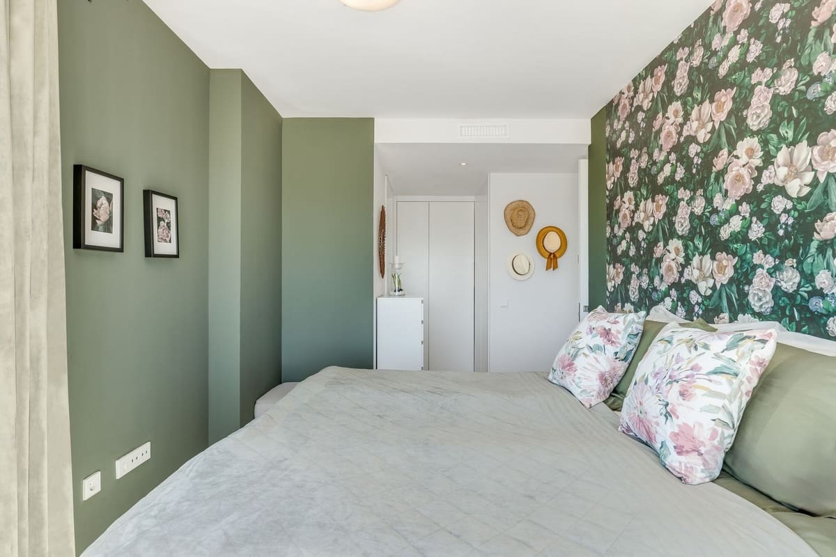 Apartamento de 4 habitaciones en Estepona en venta con garaje - 1.090.000 € (Ref: 9413187)